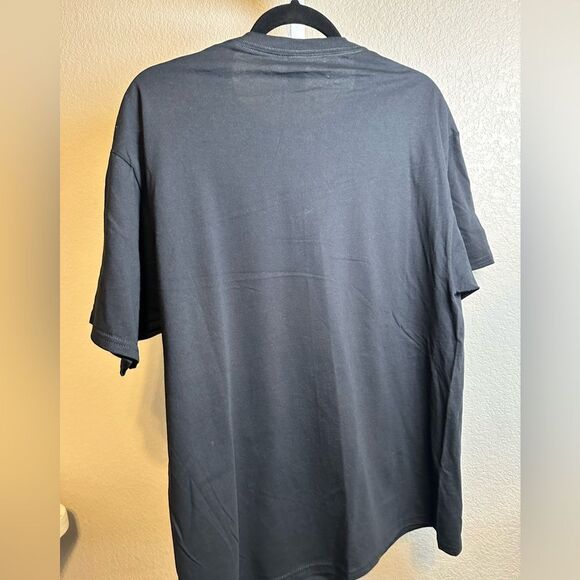 NWOT Fruit of the Loom Unisex Black Short Sleeve Graphic Tee Shirt “URSULA” - L - Picture 5 of 5